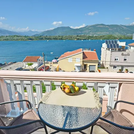 Stradioti Apartments Tivat Exterior photo