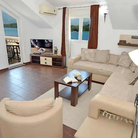Stradioti Apartments Tivat Exterior photo
