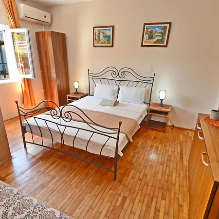 Stradioti Apartments Tivat Exterior photo
